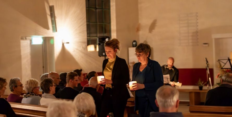 Herdenkingsavond 'Een licht op herinnering' was een warme avond