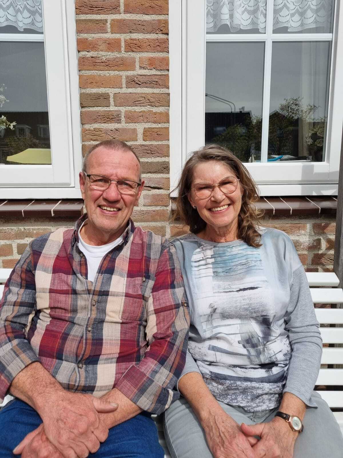 Willy en Marian van Kouteren nemen afscheid van Oranje Comité Fijnaart