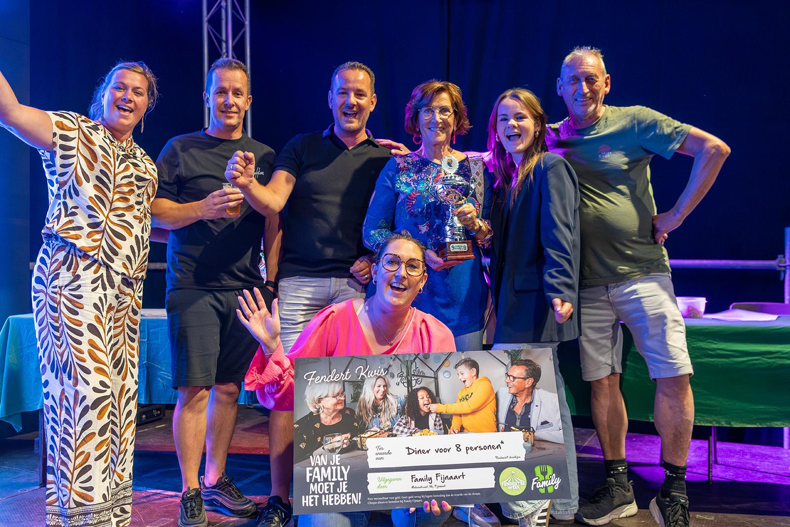 Fendert Kwis laat tent meezingen met Guus Meeuwis