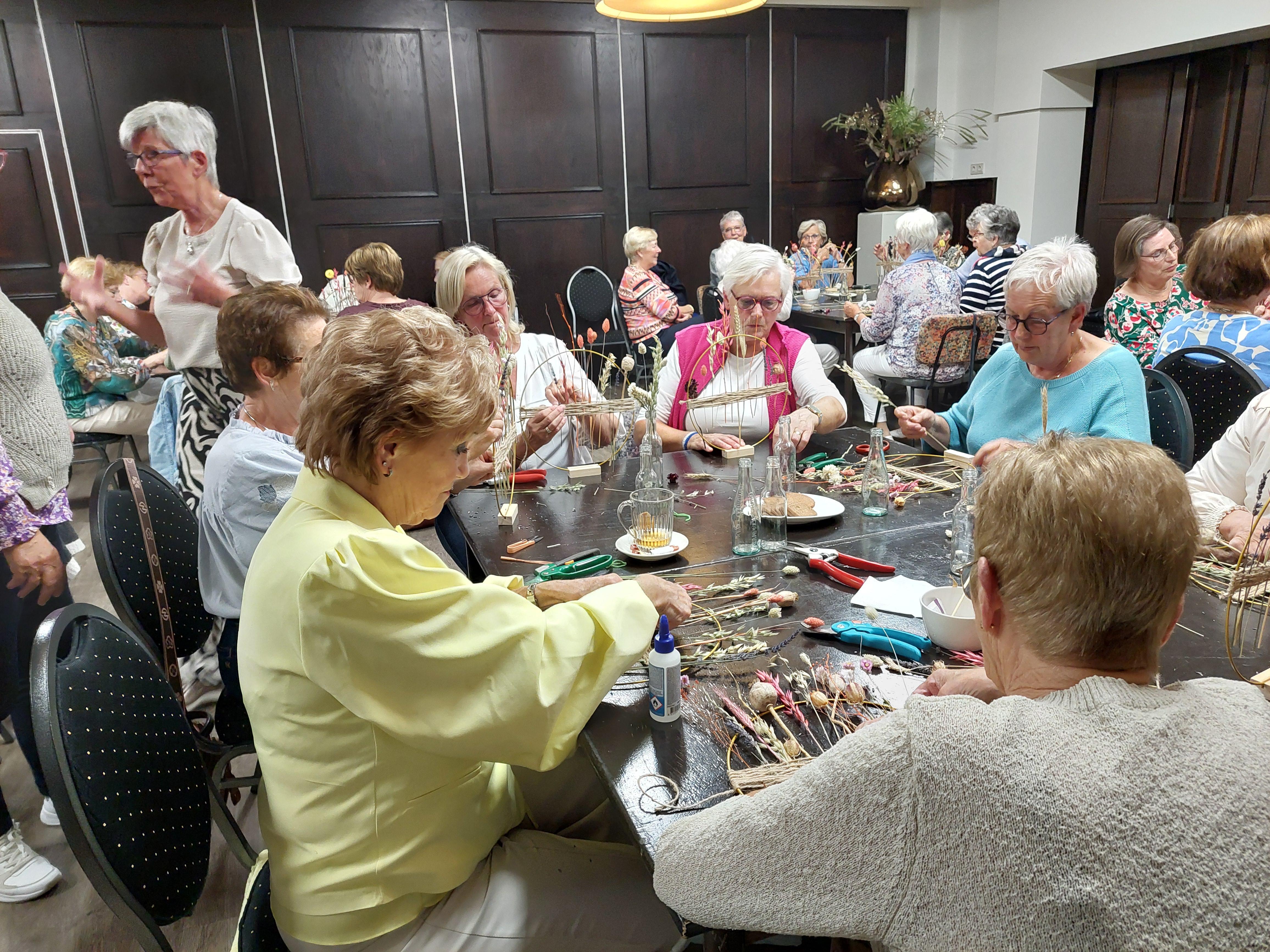 Vrouwenvereniging Fijnaart en Omstreken creatief van start