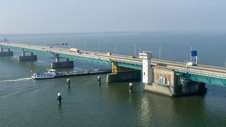 Haringvlietbrug gaat vervangen worden