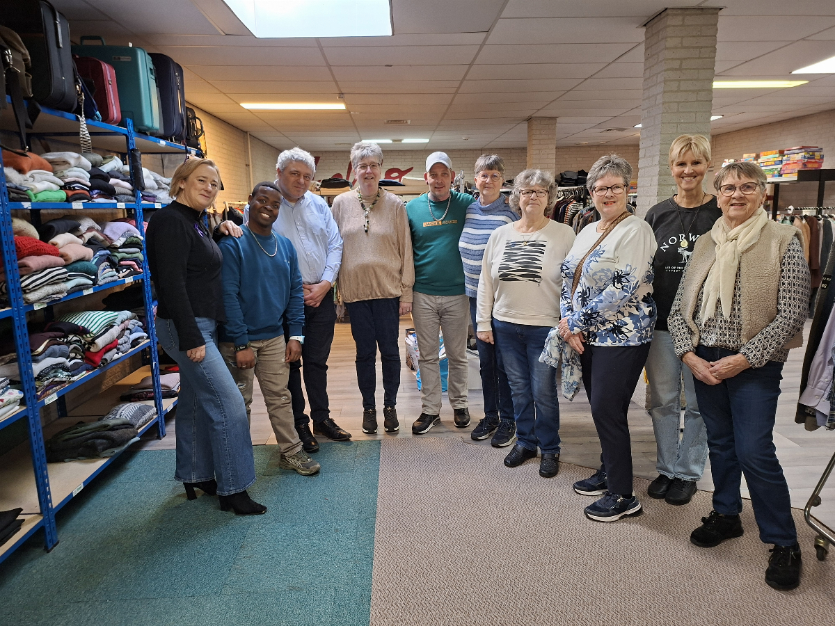 Kledingbank loods Klundert