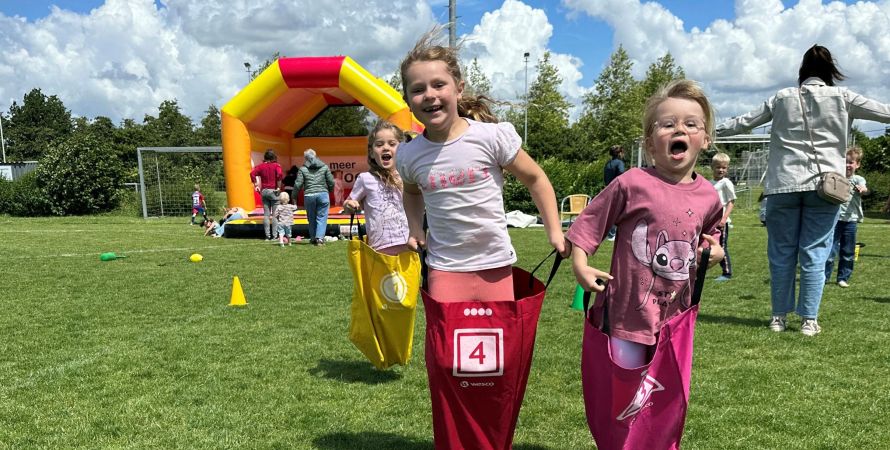 Buitenspeeldag brengt generaties in beweging