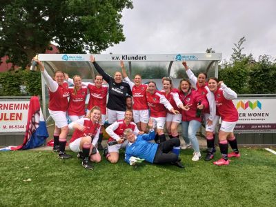 De Fendertse Leeuwinnen van VR30+ weer Kampioen!
