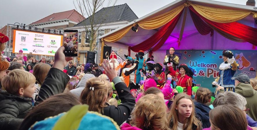 Een kapotte auto maakt Sints intocht spannend