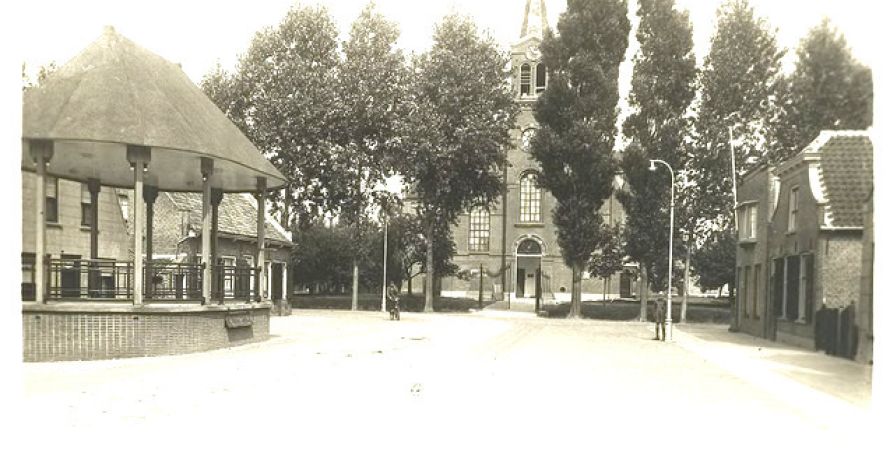 Vroeger: De muziektent