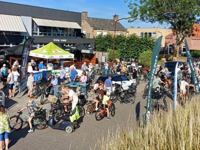 Gezelligheid en gezonde sportiviteit tijdens de 8e Fijnaartse Fietsvierdaagse!