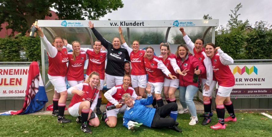 De Fendertse Leeuwinnen van VR30+ weer Kampioen!