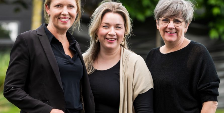 “Van harte welkom in de rouwhuiskamers van Omzien”