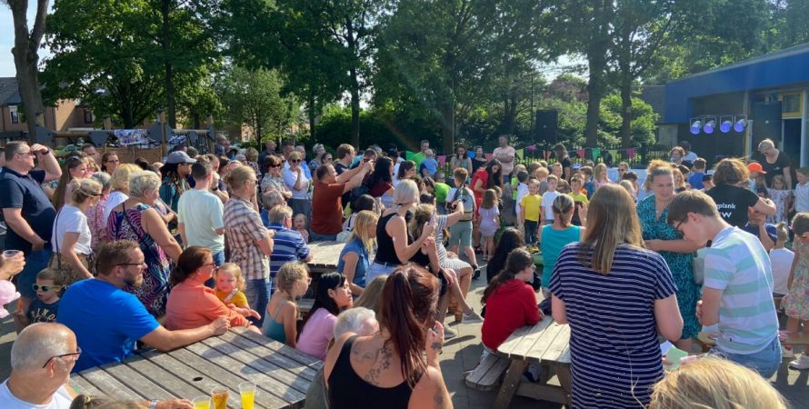 Gezelligheid kent geen tijd op de Springplankmarkt