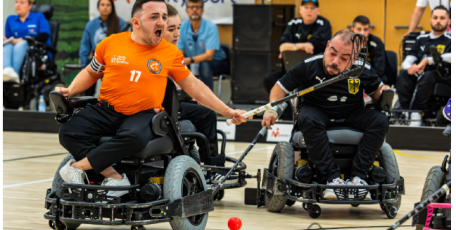 Hockeyen in een rolstoel… hoe doe je dat?