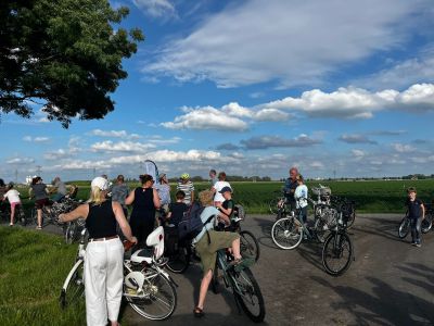 De fietspedalen hebben weer volop gedraaid in en om het dorp