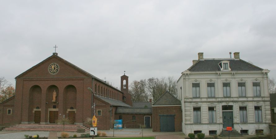 Voormalige pastorie d`Engelenburgh 150 jaar