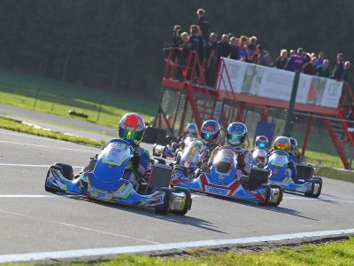 Karttalent Bart Ploeg lost technisch probleem op en toont direct topvorm: winst in finale in GK4 Kart Series