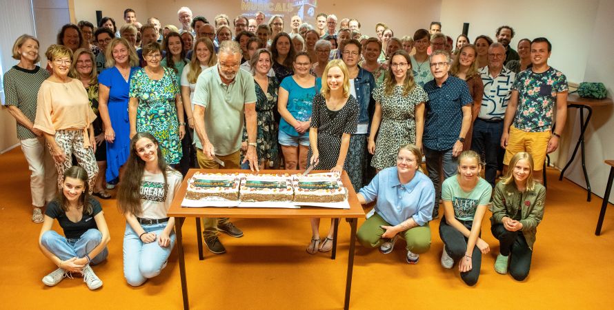 The best of... MUSICALS trapt af met feestelijk taartmoment