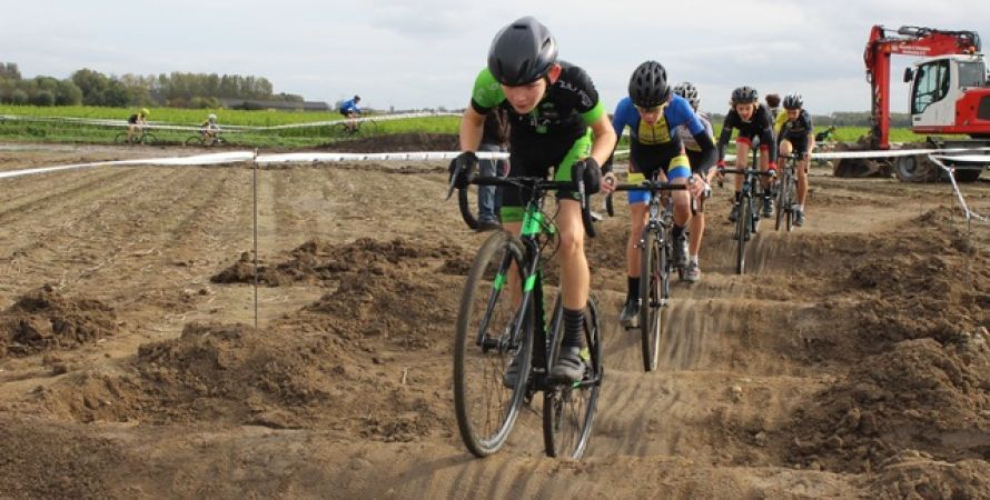 Spannende veldritwedstrijden op uitdagend parcours