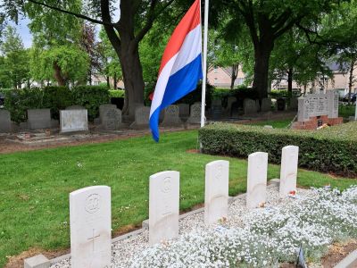 Dodenherdenking voor de scholen in Fijnaart en Heijningen