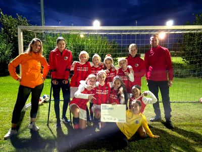 Nieuwe ballen voor de jeugdteams VV de Fendert